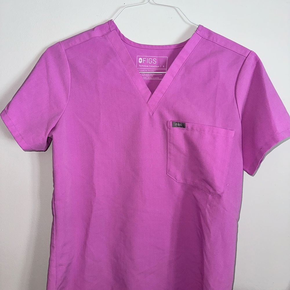 FIGS Catarina Top
